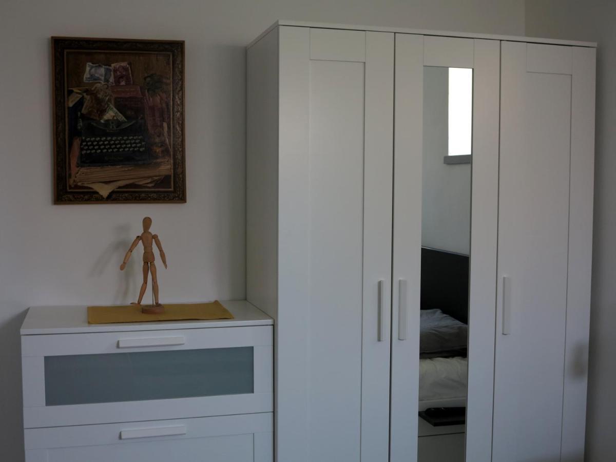באלאטונפורד Muveszhaz Apartman מראה חיצוני תמונה