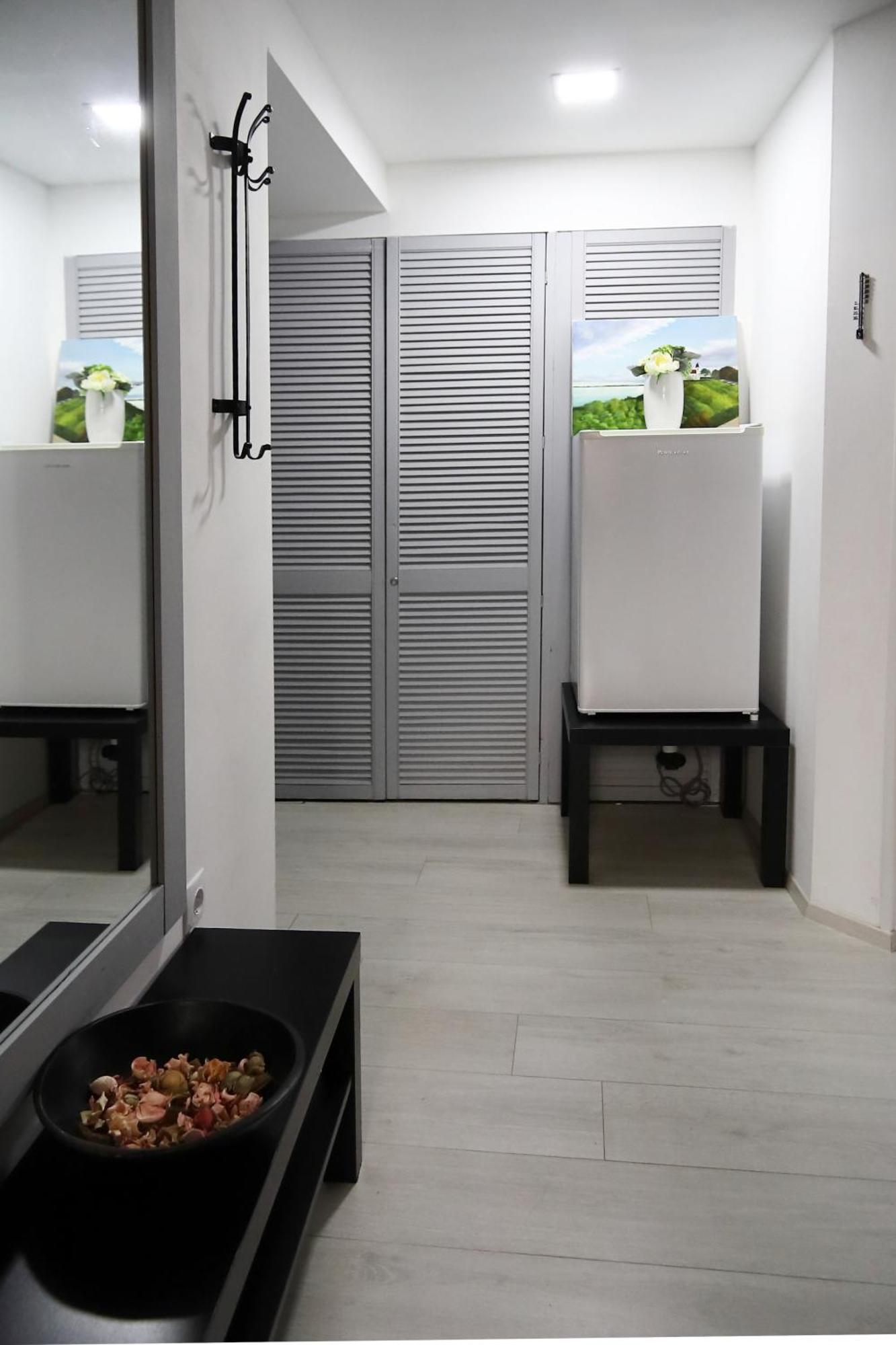 באלאטונפורד Muveszhaz Apartman מראה חיצוני תמונה